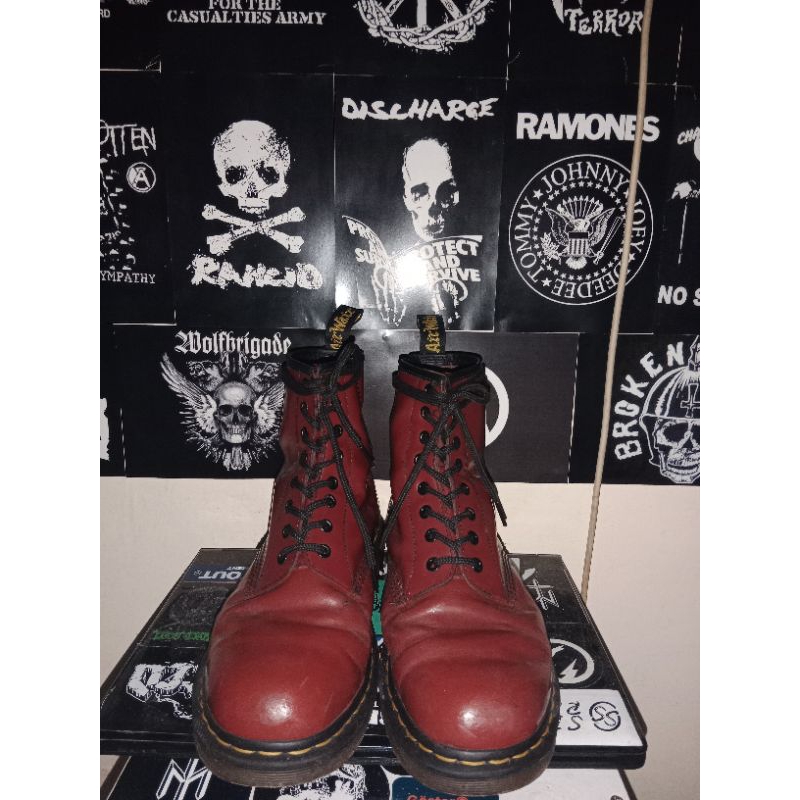 Jual docmart second | Shopee Indonesia