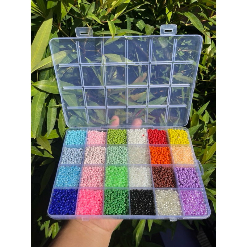 Jual 24 warna manik box ukuran 3mm + tali | Shopee Indonesia