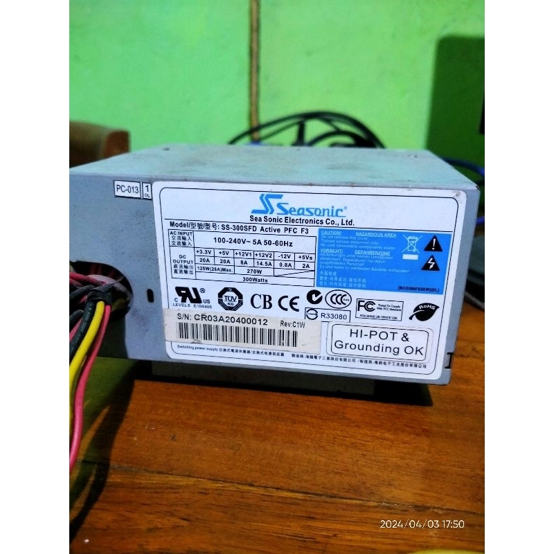 ReadyNAS Pro RNDP6610,Pro 6 RND6000-200,Pro Business PSU.SFX+24Ext+3angled Molex