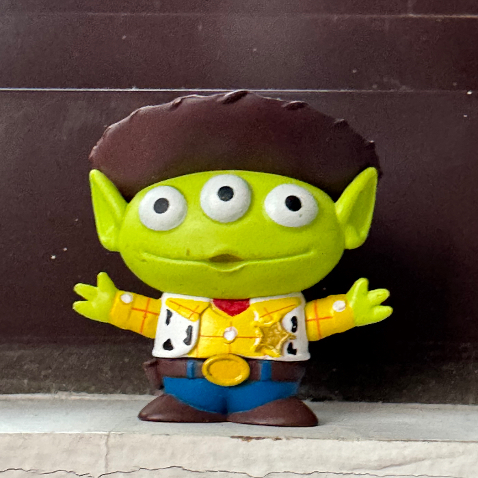DISNEY PIXAR ORIGINAL TOY STORY ALIEN COSPLAY MINI FIGURES MINI BEAN  Disney Action Figure Set Beads Pop Bean