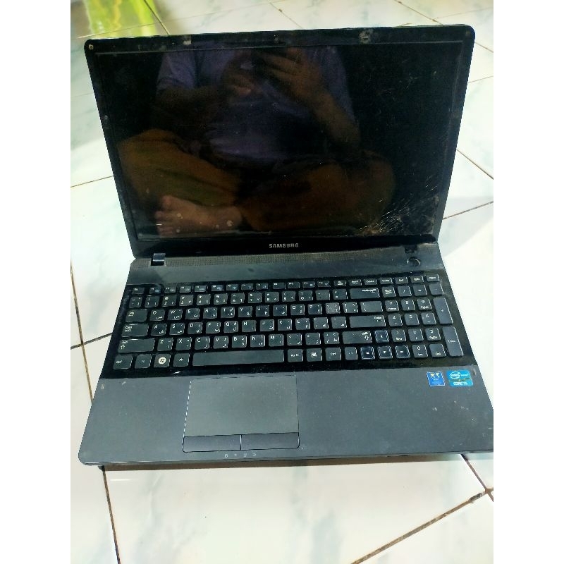 Jual laptop samsung 300e core i5 model NP300E5Z Shopee Indonesia