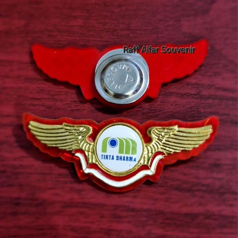 Jual Pin pdam - pin tirta dharma model wing lapis akrilik merah ...