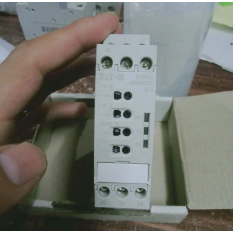 Jual MULTIFUNCTION 3 PHASE RMS MONITORING RELAY EATON EMR6-AWN280-D-1 ...