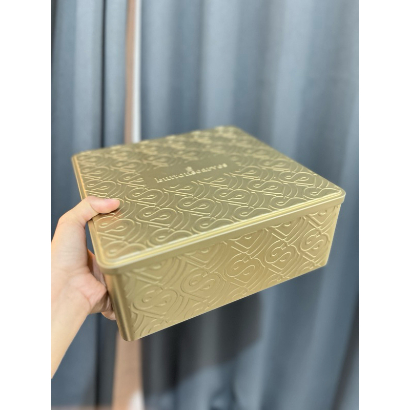 Jual BOX SERBAGUNA BUTTONSCARVES ( FESTIVE PARFUME BOX NYA AJA YAH ...