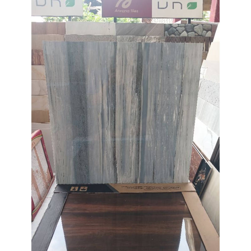 Jual Granit Lantai 60x60 Warna Biru Merk Uno | Shopee Indonesia