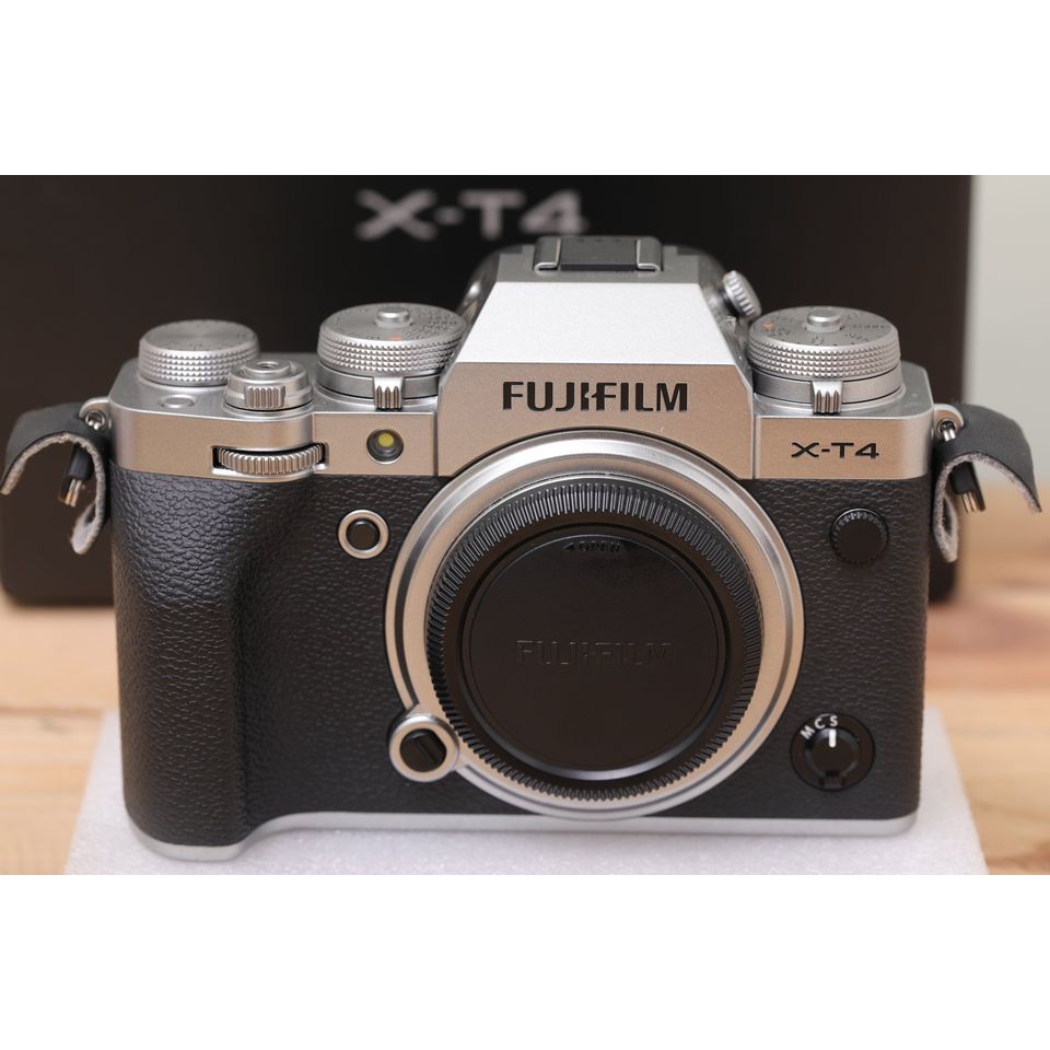Jual Fujifilm X-T4 Body Only | Shopee Indonesia