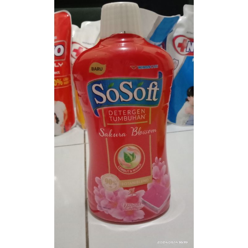 Jual SoSoft Deterjen Cair 700 ml | Shopee Indonesia