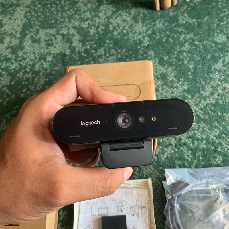thumbnail image 2 of Logitech Brio 500 Webcam Review | Popular Science 2 of 9