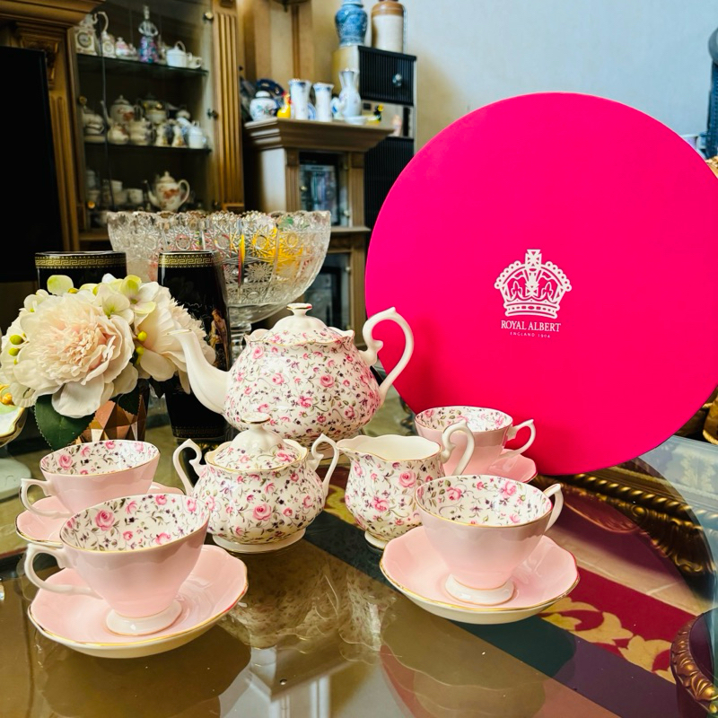 Royal Albert Old Country Roses Royal Albert 100 Years Teaware 10