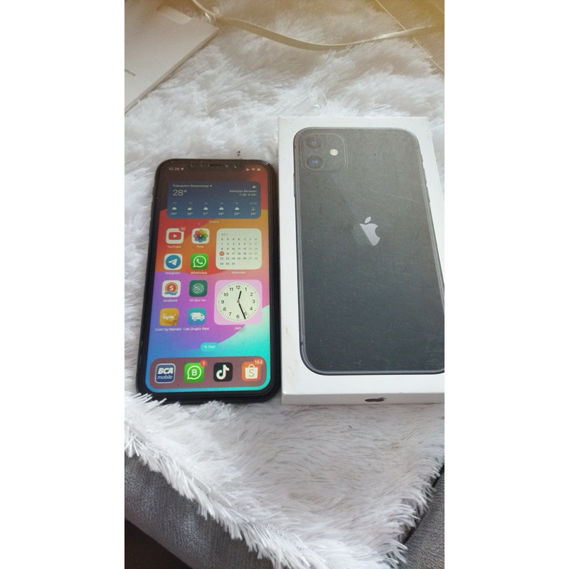 Jual Hp Iphone 11 Black 128GB Scond (pemakaian tangan pertama/pemakaian ...