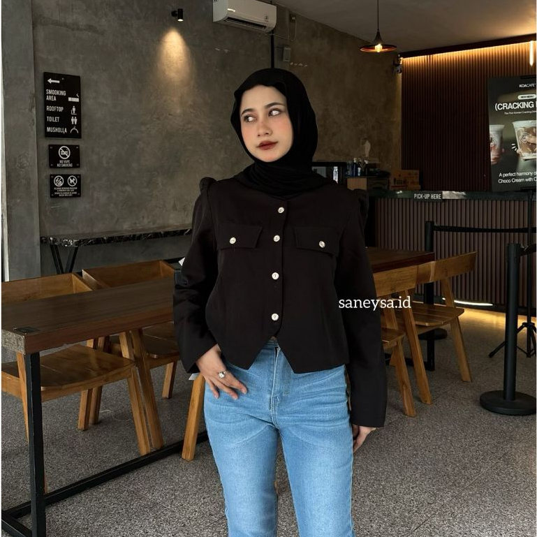 Jual Elena Crop Blazer Wanita - Outer Basic Wanita Luaran Top - Vest ...