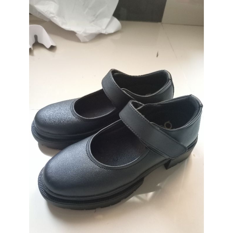 Jual SEPATU SEKOLAH WANITA HITAM DOCMART NOONA (NEW) | Shopee Indonesia