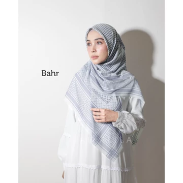 Keffiyeh Scarf By Hijab Alila Dan Hamidah Rachmayanti