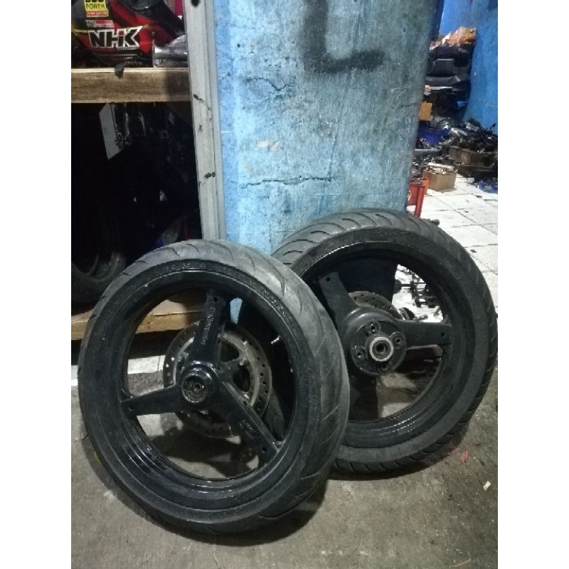 Jual Velg Axio Set Ban Tiger Tiger Revo | Shopee Indonesia