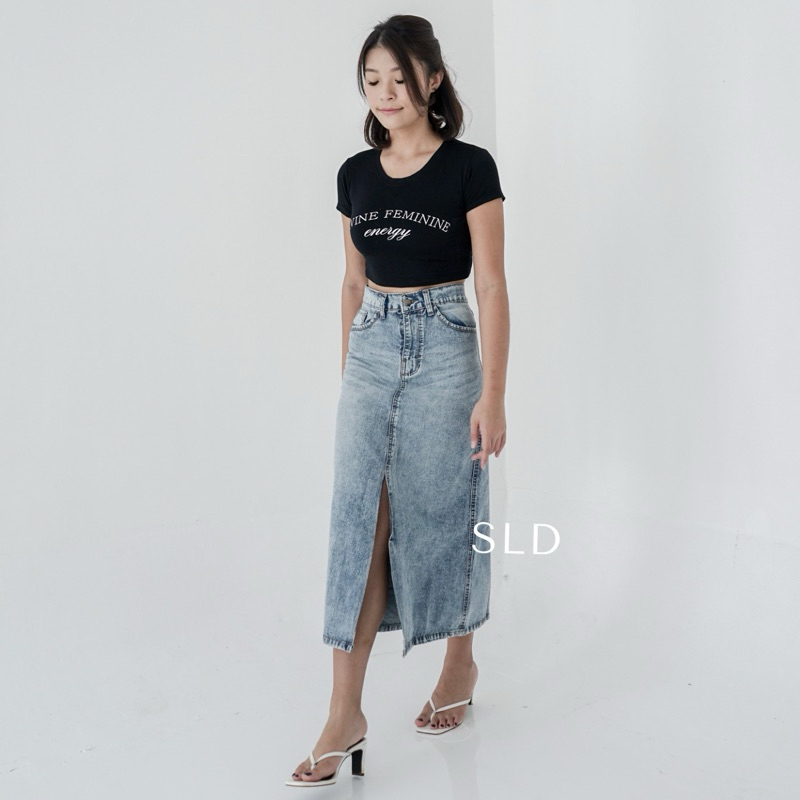 Jual SLD - SHE FRONT SLIT SKIRT ROK BELAH DEPAN BELAH BELAKANG JEANS ...
