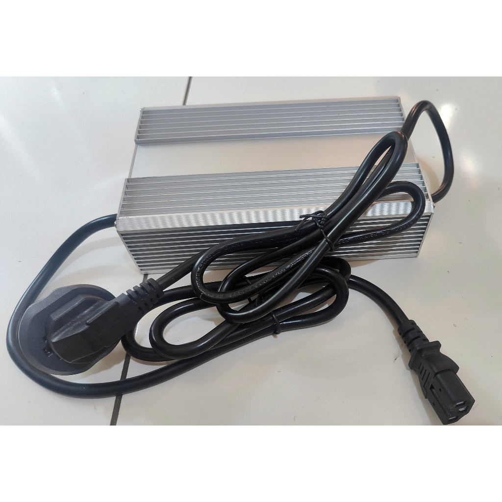 Jual Adaptor Charger Molis 60V bms 20s lifepo4 73V 5A motor listrik ...