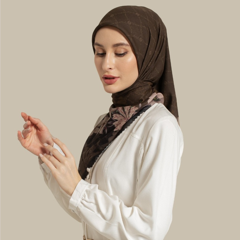 Wulang Narawangsa Hijab Segi Empat ⁠Soft Flower Choco Biscuit Kerudung Segi Empat Hijab Motif Segi Empat Hijab Voal Premium