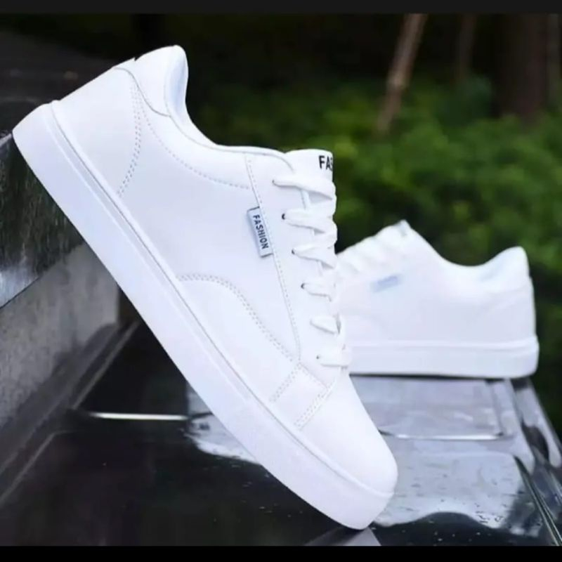 Jual Sepatu Sneaker B Fashion Original Terbaru - Harga Promo Murah