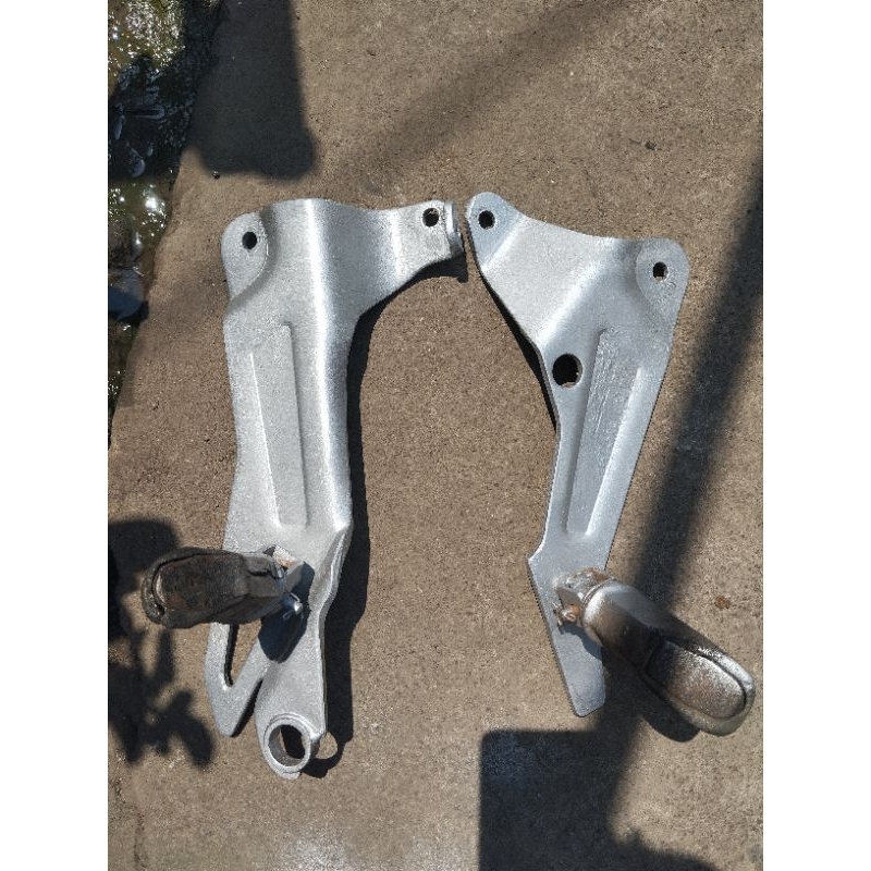 Jual Postep Foostep Suzuki Shogun 110 new Kebo original lepasan motor ...