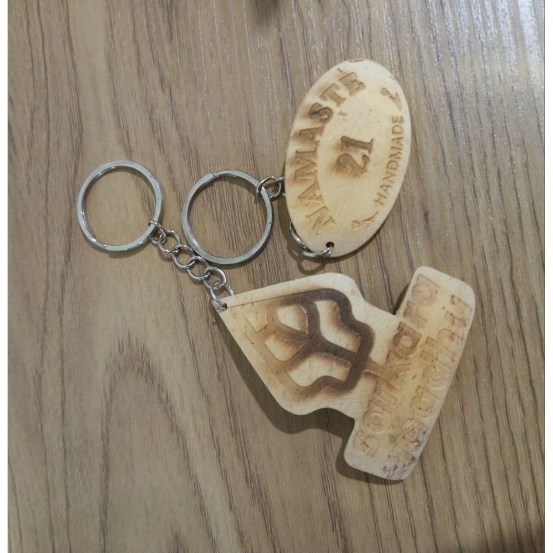 Jual Gantungan Kunci Batok Kelapa/Gantungan Kunci Ramah Lingkungan