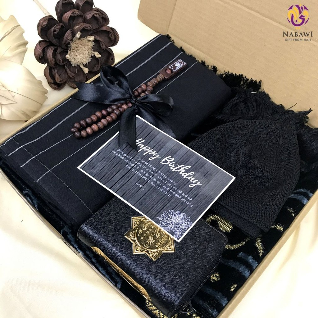 Hampers Special Black Edition Kado Ulang Tahun Cowok Kado Anniversary Wisuda Hampers Sarung Sajadah