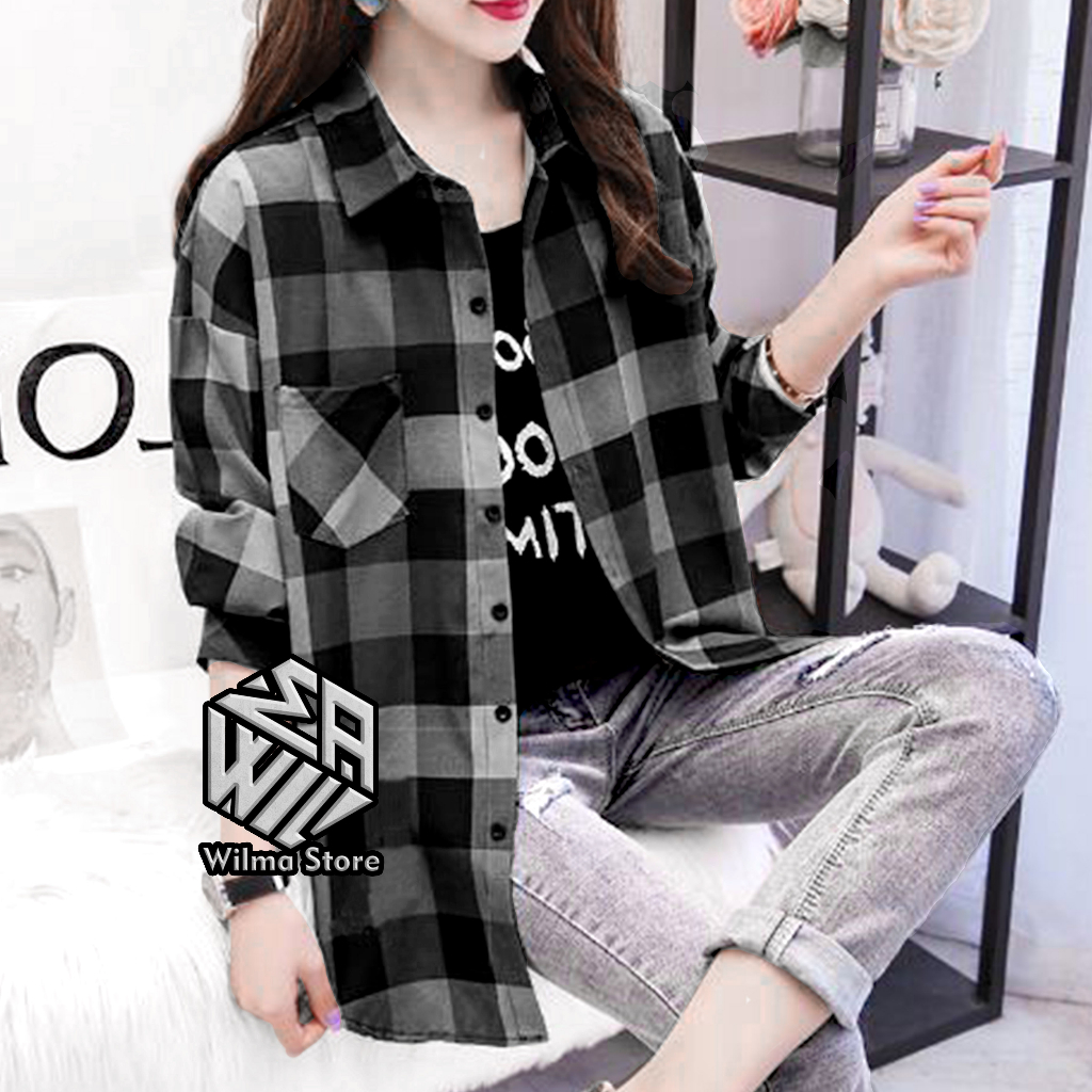 Details Wide Placket Kemeja Wanita main image 1