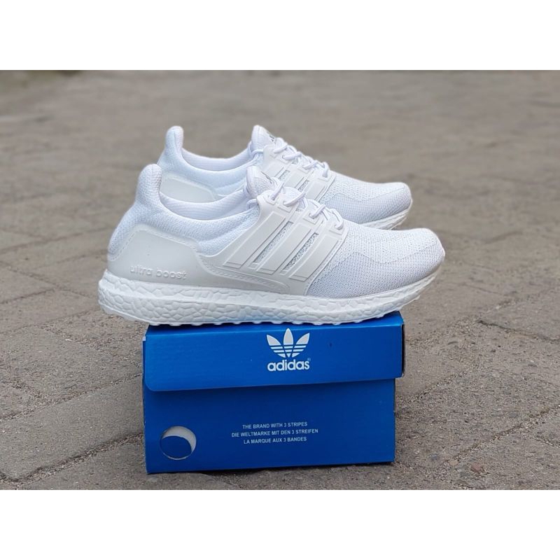 Sepatu Adidas Putih Polos Ultraboots Wanita Joging Senam Aerobik Lari 37 40