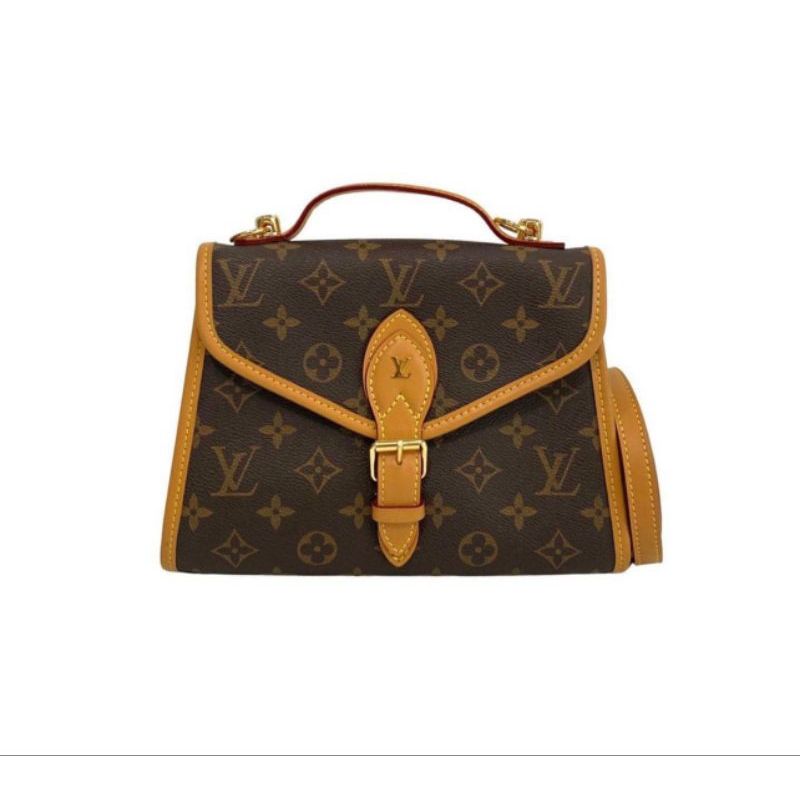 Louis Vuitton Monogram Bosphore PM M4 in 2023