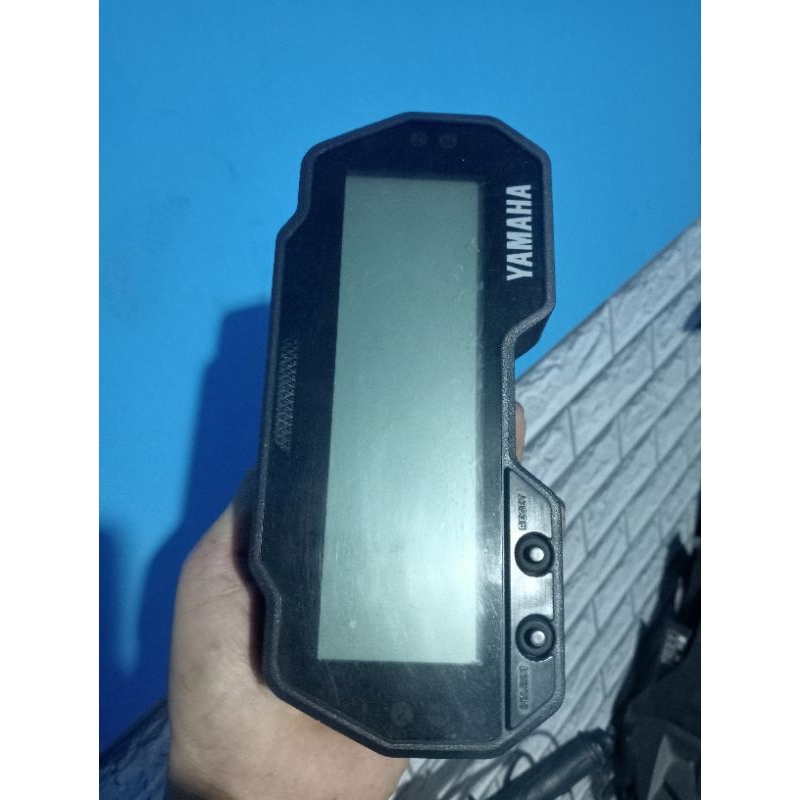 r15 v3 speedometer price