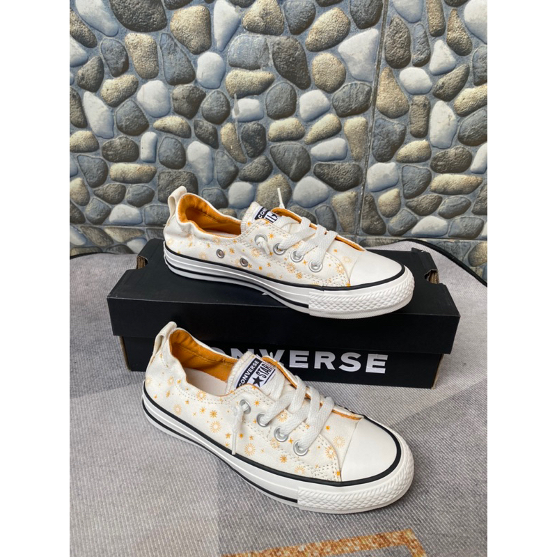 Converse shop shoreline indonesia