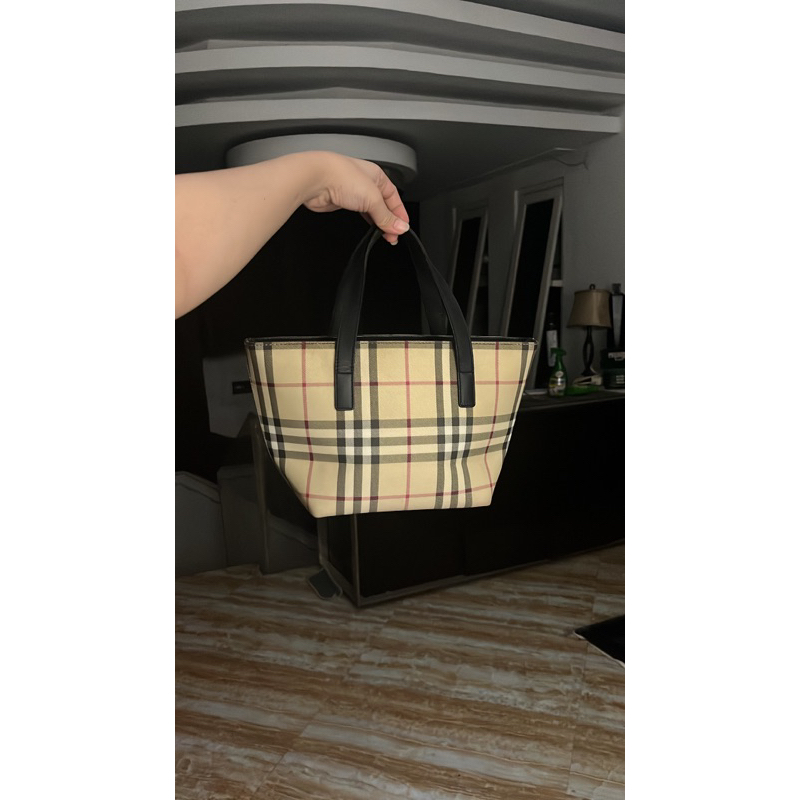 Jual SOLD OUT Peeloved a u t burberry with numberserial zip ykk