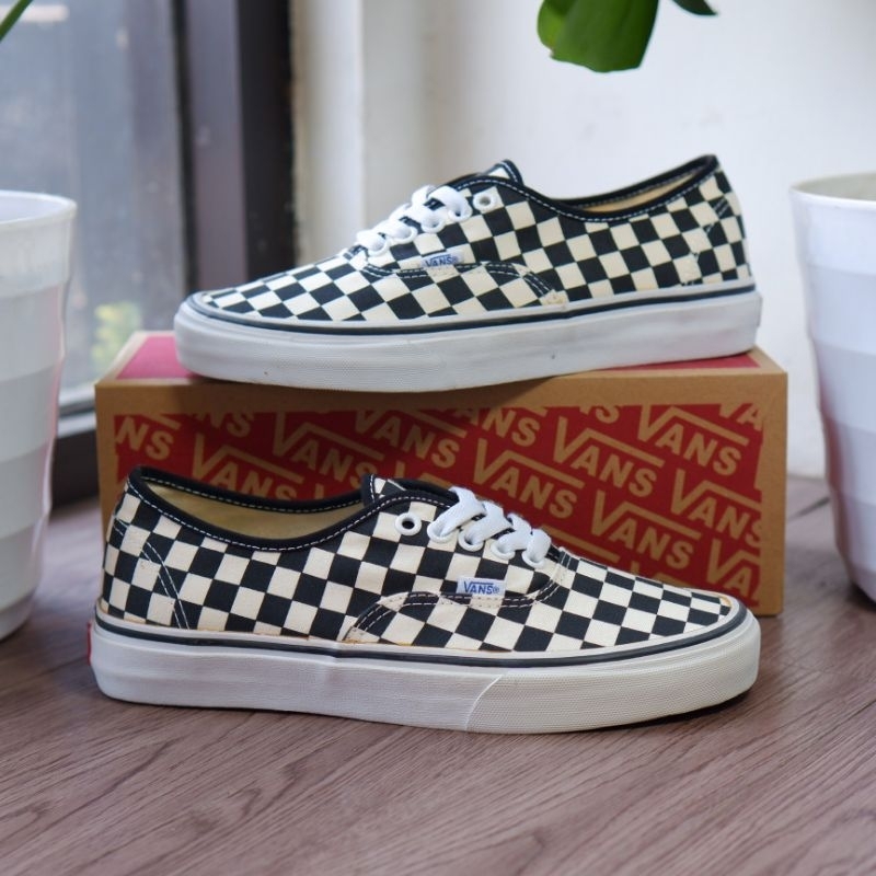Jual Original!! Authentic Checker Board Golden Coast Original 100% ...