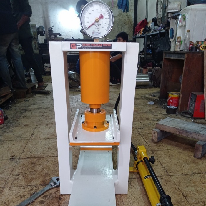 Jual HYDRAULIC CONCRETE BEAM TESTING MACHINE / ALAT LAB TEKNIK SIPIL ...