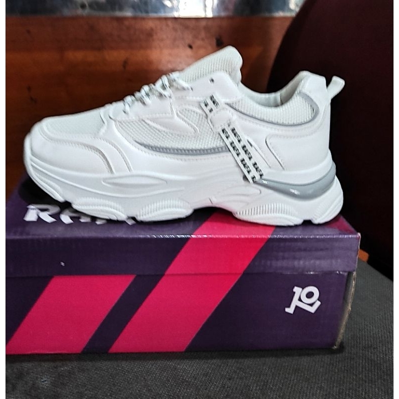 Jual Sepatu Rafa wanita warna putih Sneakers wanita Rafa Original Rafa ...