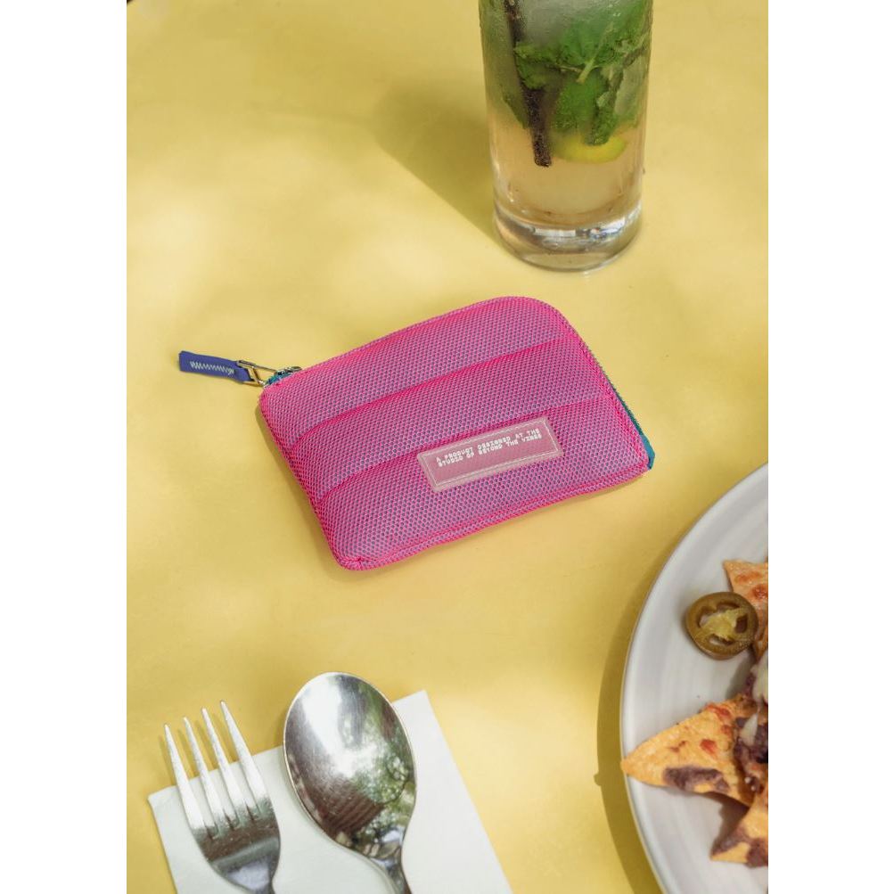 Jual Beyond The Vines BTV Mesh Poofy Wallet | Shopee Indonesia