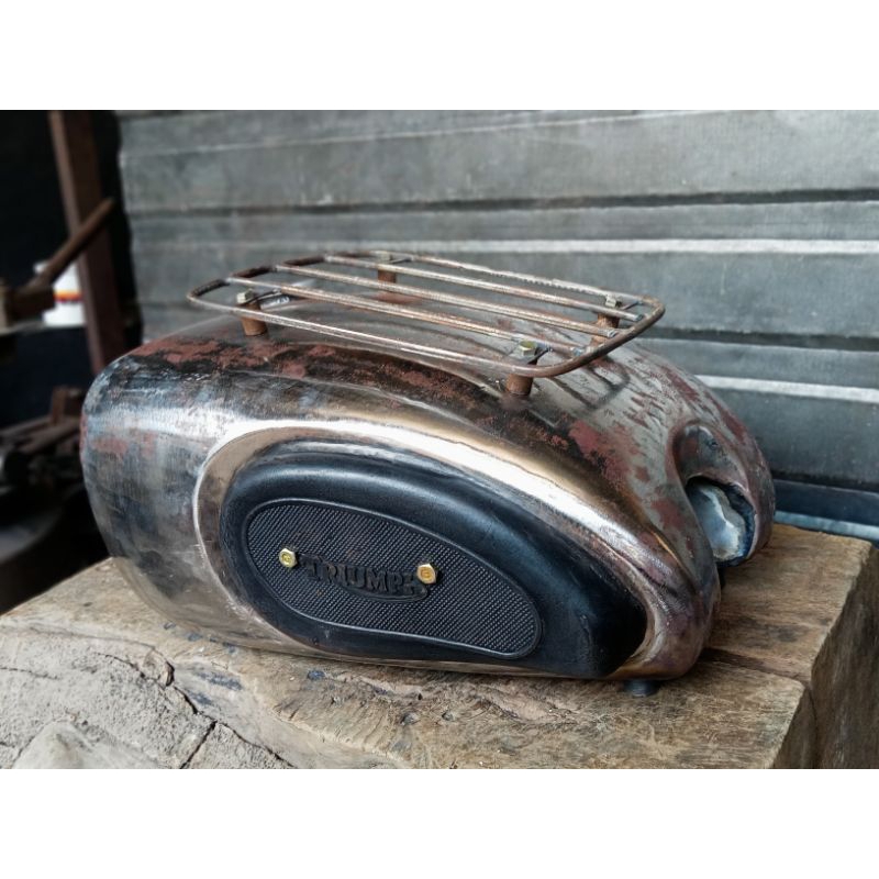 Jual Tangki triumph, tangki british, tangki scrambler, tangki chopper ...