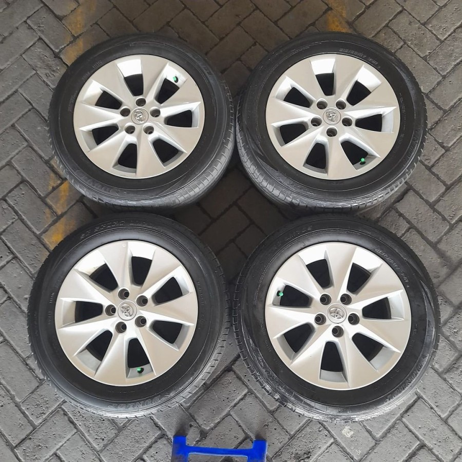 Ban 215/65 R17 untuk Alphard: Pilihan Tepat atau Kompromi?