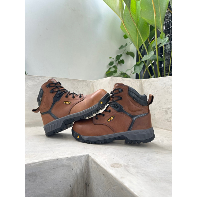 Sepatu safety keen clearance