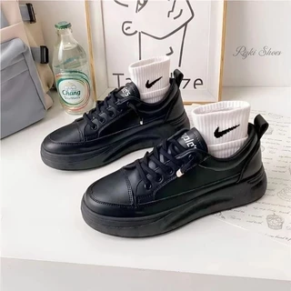Sepatu Sneakers Wanita Kekinian Terbaru / Sepatu Wanita Best Seller Hitam Putih Korea Style