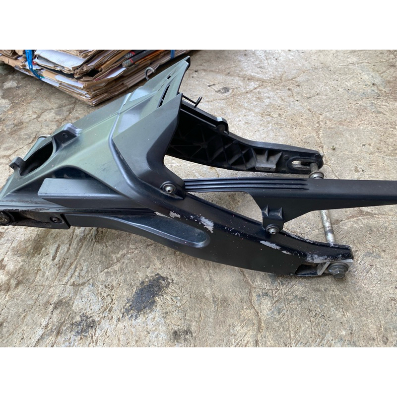 Jual swing arm yamaha r15 v3 vva xsr mt15 vixion R Shopee Indonesia