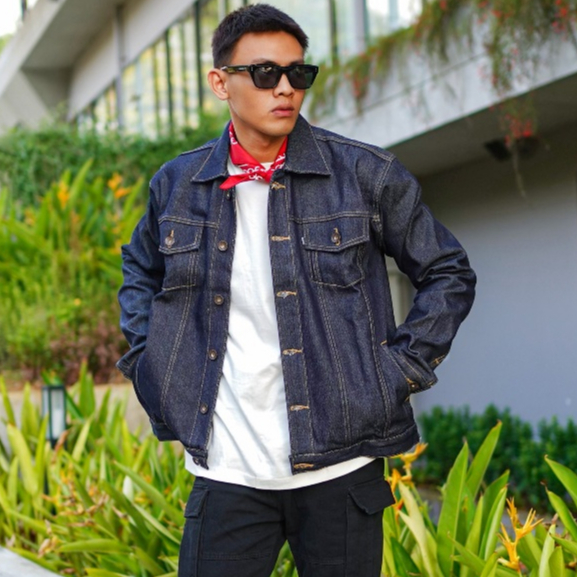 Jual Rown Division Stockroom Jaket Denim - Rowndvsn Jaket Denim Ozed ...