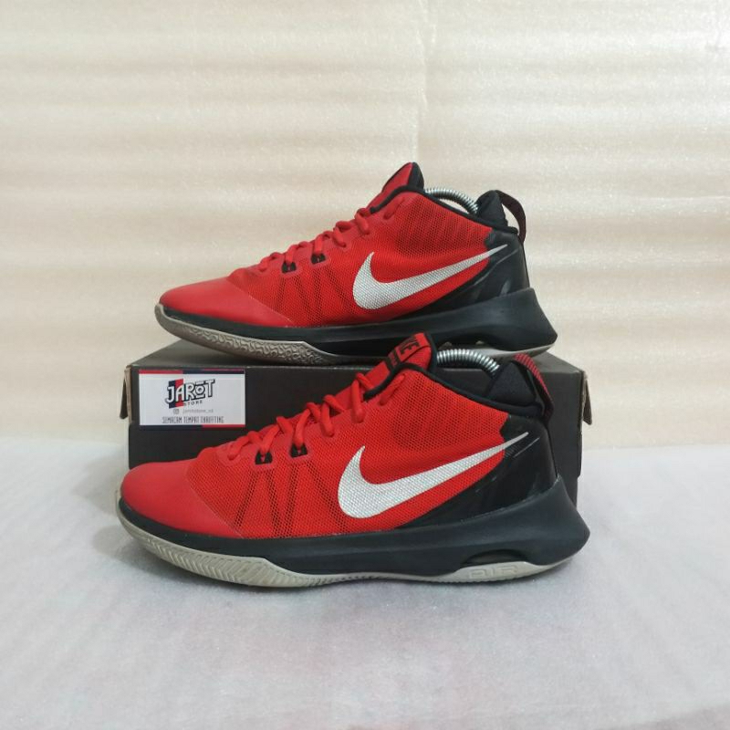 Nike versitile 1 deals