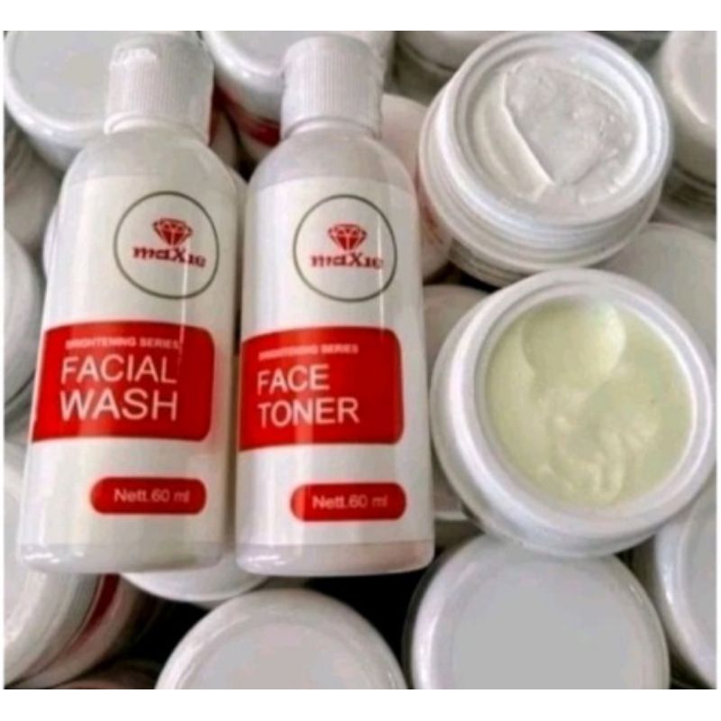 Jual MAXIE GLOW SKINCARE KEMASAN TERBARU FACE WASH UNTUK MENCERAHKAN KULIT WAJAH DAN MENYAMARKAN