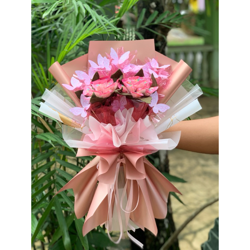 Jual buket graduation kupu-kupu+yupi(free kartu ucapan) | Shopee Indonesia