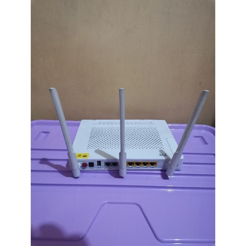 Jual MODEM ZTE ZXHN F670 GPON ONT DUAL BAND | Shopee Indonesia