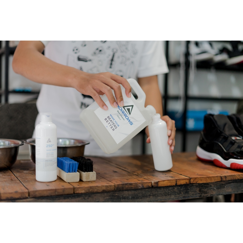 Jual Andrrows - Shoe Cleaner - Business Pack 1.000 ML | Shopee Indonesia