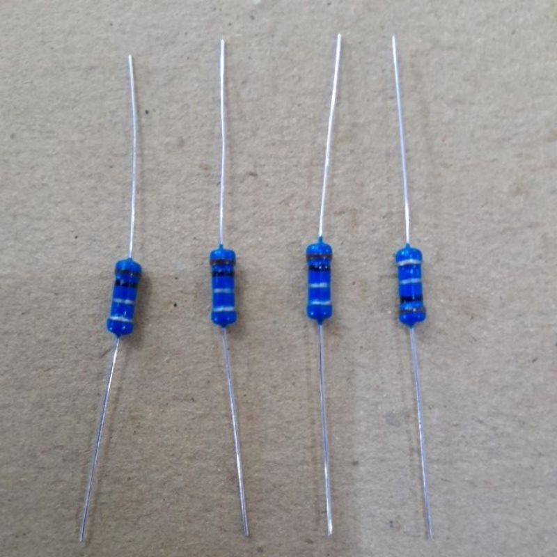 E-Projects 25EP11422K0: Resistori Da 22 KOhm, Pellicola Metallica, 1/4 Watt, Tolleranza 1% (confezione Da 25 Pezzi). Perfetti Per Breadboard, Senza Piombo.