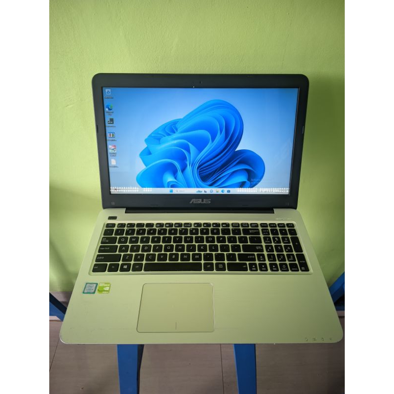 Jual Asus X556U core i5 7th gen ram 8gb sshd 1tb dual vga | Shopee ...