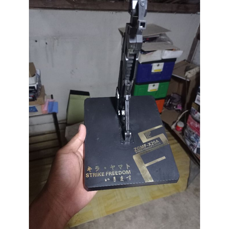 Jual stand base strike freedom black edition | Shopee Indonesia