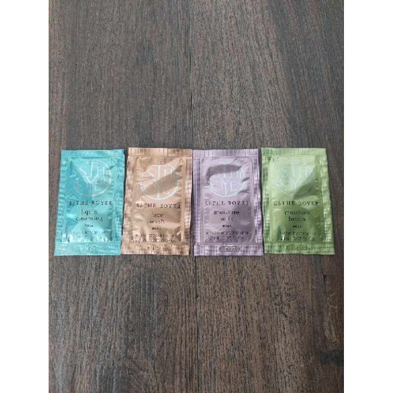 Jual ESTHE ROYER CLEANSING FACE WASH MOISTURE LOTION MILK SACHET Made ...